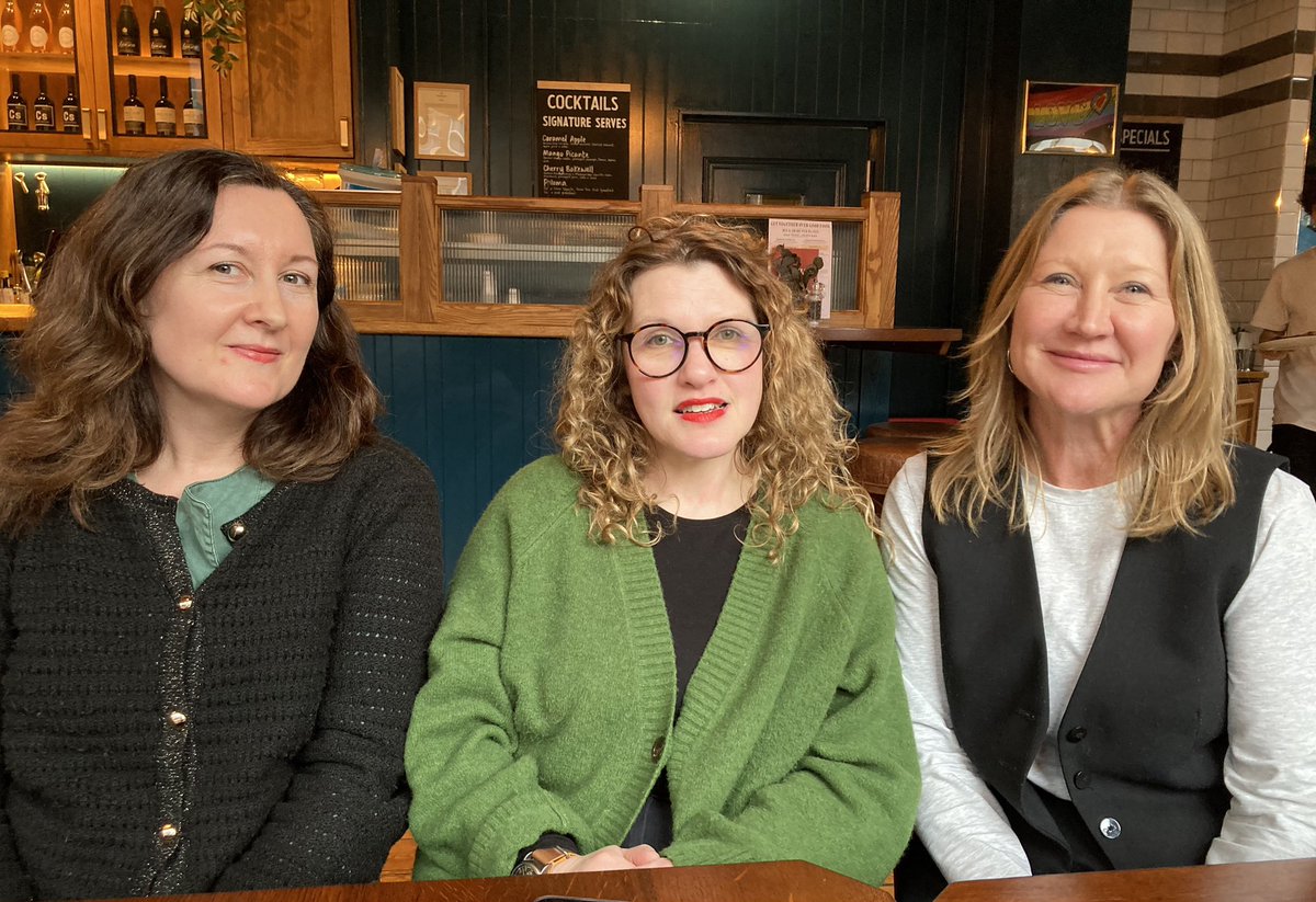 🎉Congrats to Dr Kimberley Foster for completing her PhD Art Practice &amp; Learning on ‘Material Acts of Thinking and Learning in the Art Museum’! Supervised by <a href="/randamaths/">Miranda Matthews</a> @Sayers1Sayers

Dr Foster leads our exciting MA Arts &amp; Learning prog: gold.ac.uk/pg/ma-arts-lea… <a href="/artsNlearning/">CAL</a>