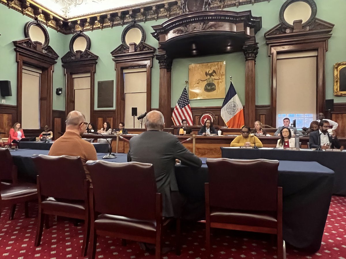 SenatorRJackson's tweet image. Advocating for smaller class sizes began for me as a parent. Leading the CFE lawsuit, we fought for equitable education funding. Now, as State Senator, I continue the battle. Compliance with the #ClassSize Law is vital for our students&apos; success. Let&apos;s prioritize their future.