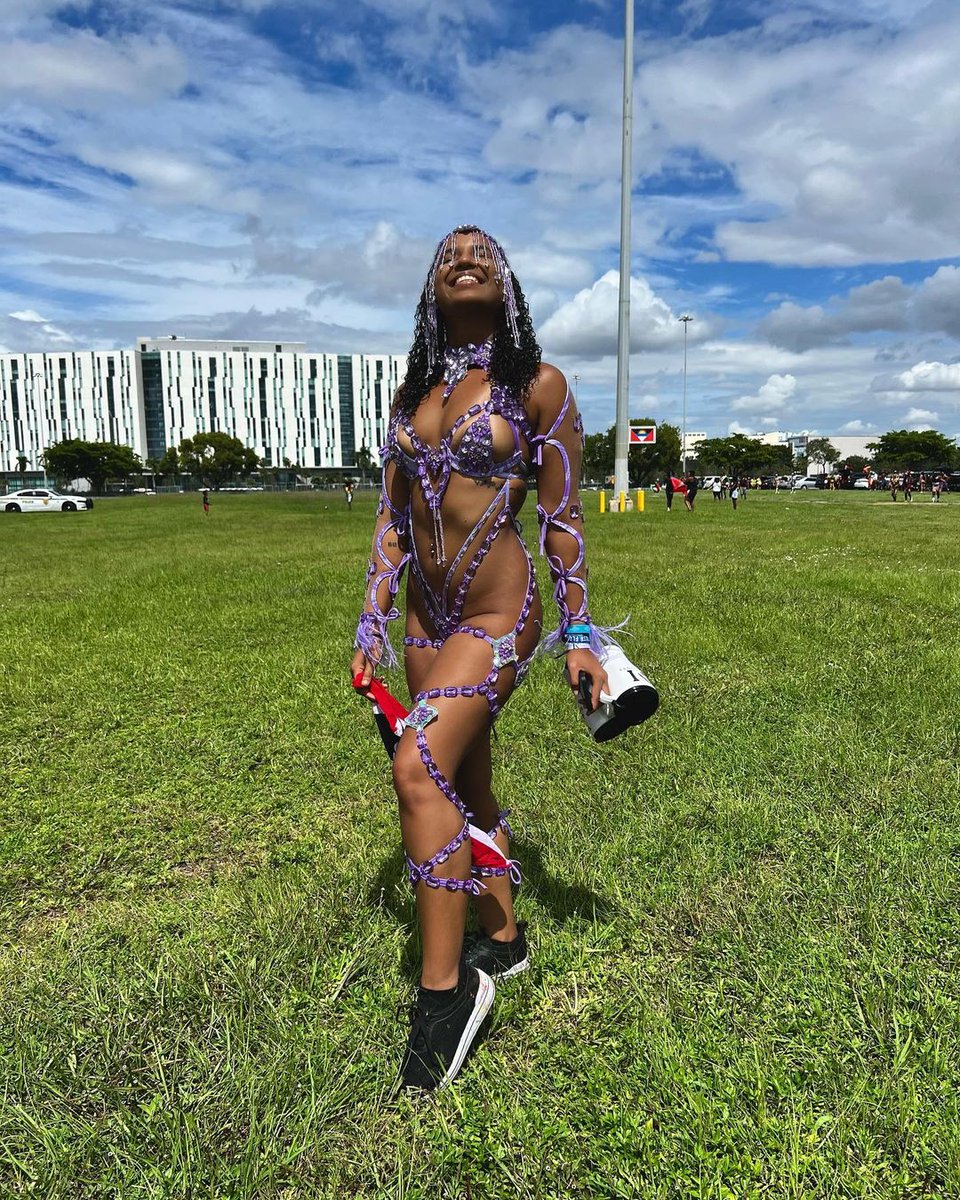 MascotsIntl's tweet photo. Carnival is what we love 🫶🏽

#MascotsInternational
#MascotsJouvert
#MascotsCarnival
#MiamiCarnival
#Soca
#Miami https://t.co/42E1vvWrHE