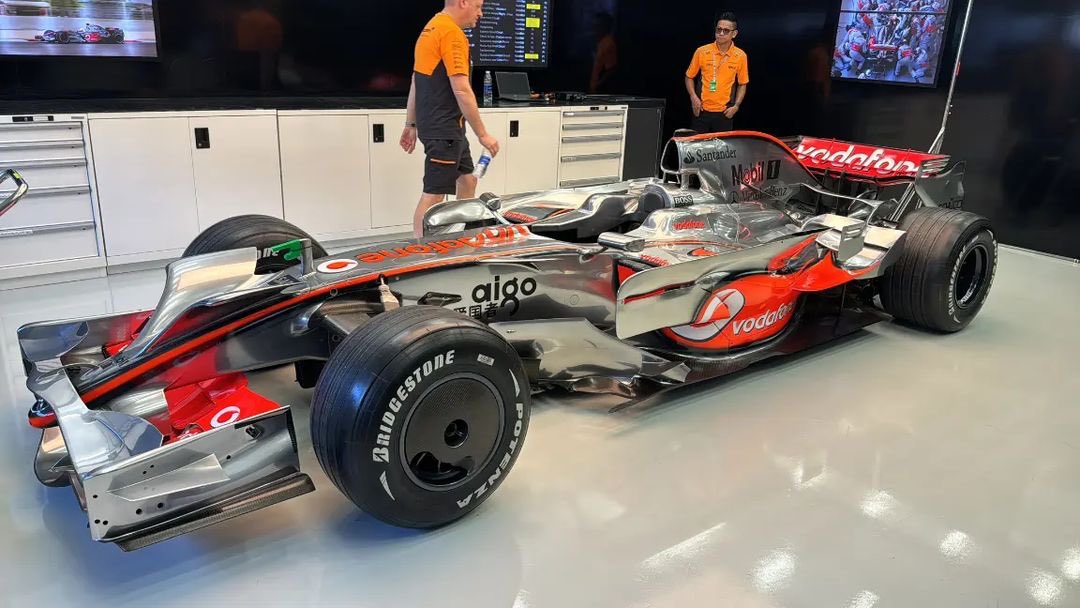 Simply wonderful. The MP4/23, 2008 World Championship winning car, will have a run again on Saturday before the race. 

Another chance to hear a V8 screaming engine.

#McLaren #McLarenTeam #F1 #Formula1