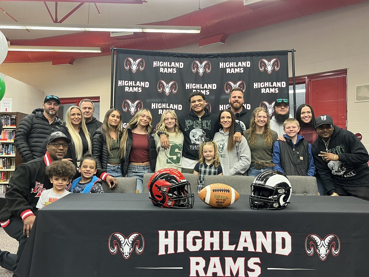 TysonBeckles's tweet photo. Officially signed me letter of intent @psuviksFB @CoachBarnum69   Thanks to @hhsramsftbl  Mr @Sorrell2519  for making this happen for me and my family go Viks.. https://t.co/ptyxenC49m