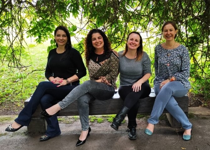 LapapiIn's tweet image. It is amazing to work with great friends! @arauilapr @letusaa @nardelli_sheila and Fran