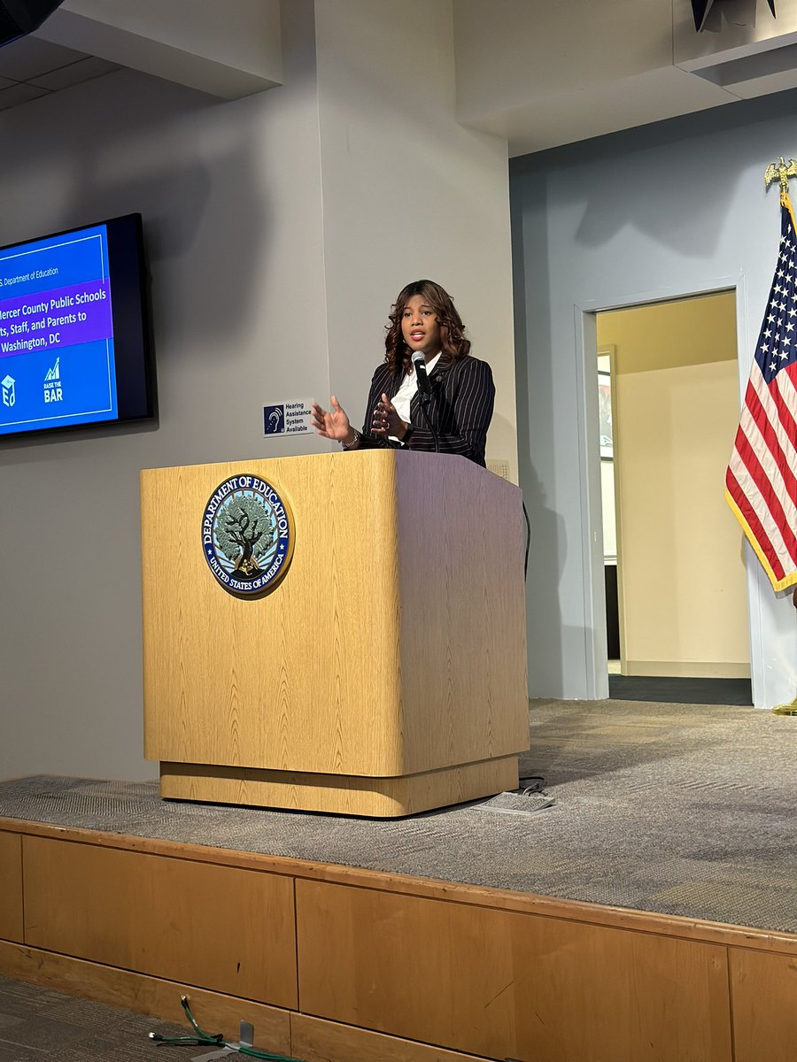 etomansuper's tweet photo. Thank you @DrFutrell and your U.S Dept. of Education Staff for such an inspiring experience for our @mercer_schools students and staff. We so appreciate your powerful words and friendship!!!! #HBCUTour #KeepMakingAnImpact https://t.co/8PMhpSMBtF
