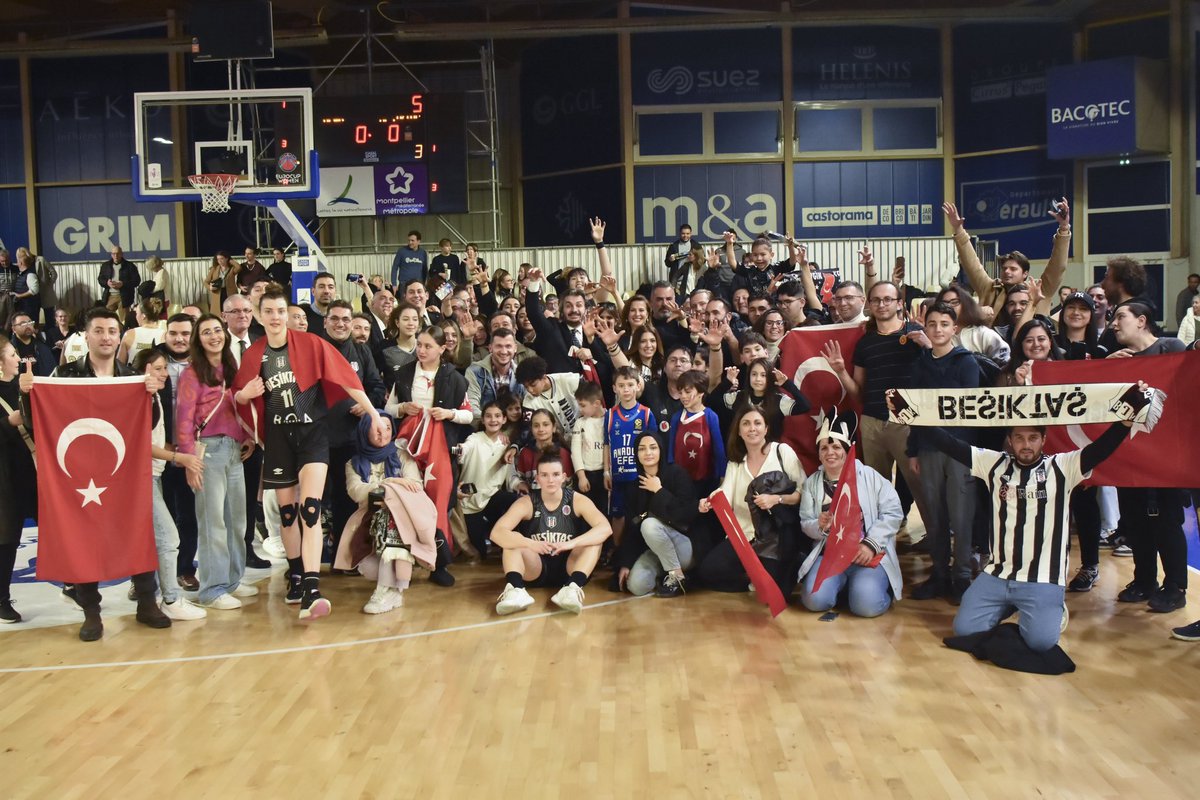 TC_MarsilyaBK's tweet photo. Montpellier’de kazandığı zaferle Eurocup yarı finaline adını yazdırarak bizi gururlandıran Beşiktaş Kadın Basketbol takımımıza ve bugün takımımızı yalnız bırakmayan tüm vatandaşlarımıza teşekkürler!
🦅 🇹🇷 

Montpellier 72 - 75 Beşiktaş
@BJK_KadinBasket @Besiktas https://t.co/nPYSLCpIfH