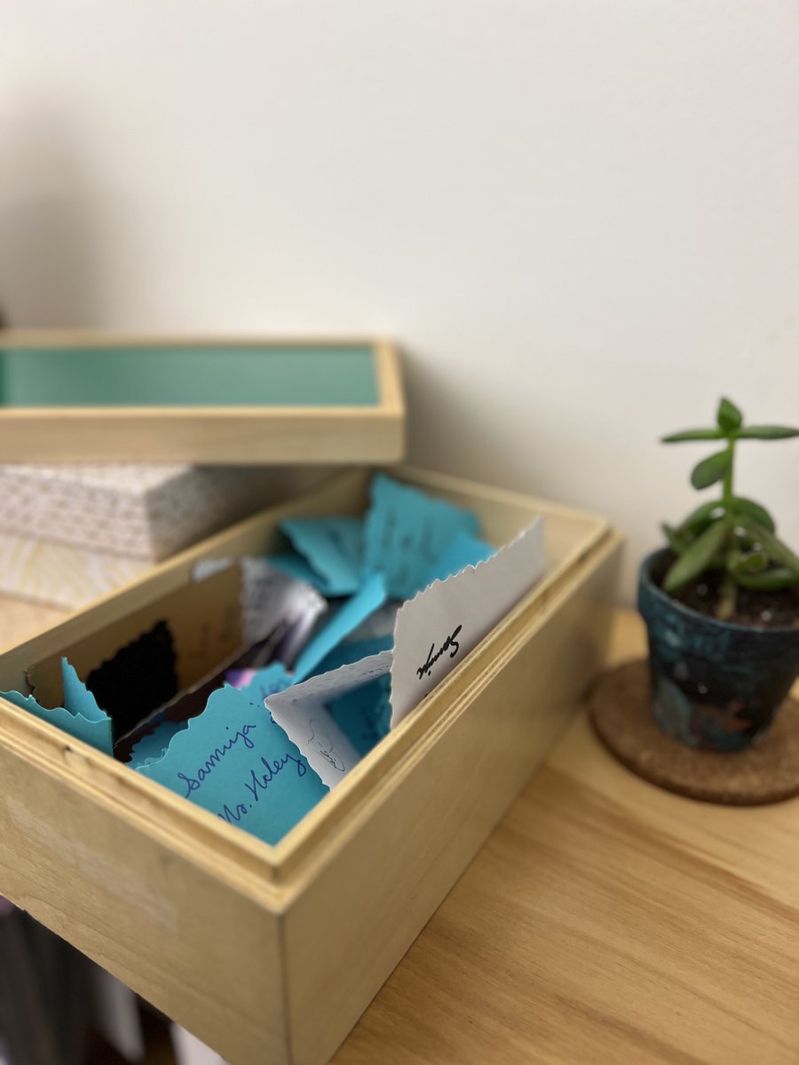 MontessoriHTX's tweet image. 🌟📝 This week, #LowerElementary has focused on #kindness &amp;amp; #diversity. We introduced an Acknowledgement Box, &amp;amp; students&apos; kind notes get delivered to others at the end of each day. After just one day, our acknowledgment box is overflowing with notes of kindness!&quot; 💖

#montessori
