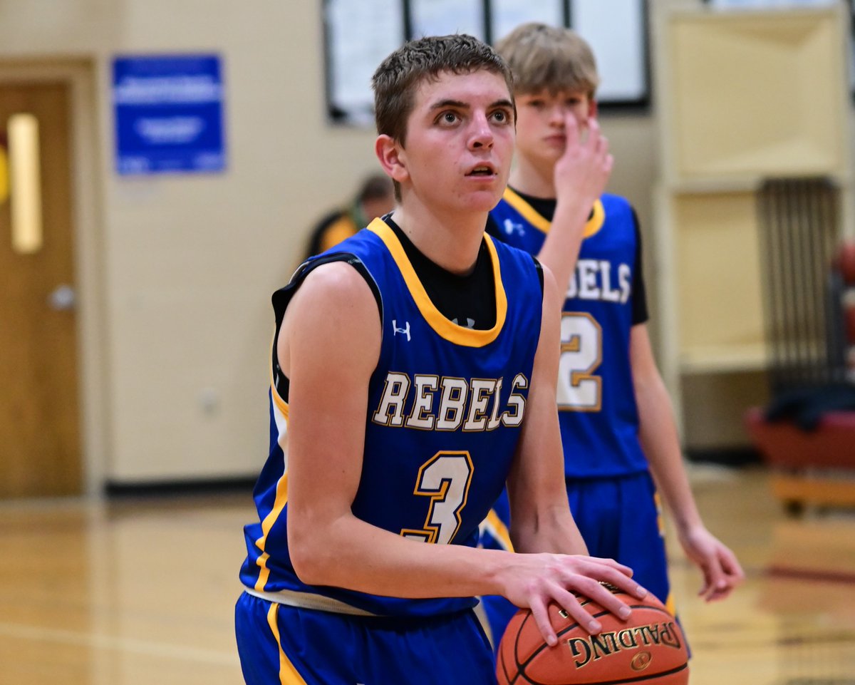 All-Western Valley boys
1st team
*Beau Goodwin KP/RV 12
Landon Howe KP/RV 10
Braden Heiss Law.-Bron. 12
*Gage Semple Law.-Bron. 11
*Brysen Kolar OABCIG 11
Carter Todd RidgeView 10
*Brody Muenchrath W'wood 11
Kyran Flowers W'wood 12
Joe DeStigter Wood. Cent. 10
*unanimous
#iahsbkb