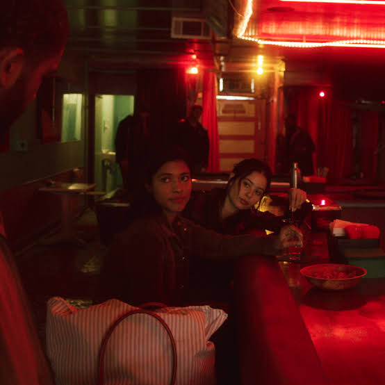 The OA season 2 cast was leaving me gagged every time a character was revealed like Zendaya and Alexa Demie what are you doing here 😂😂😂