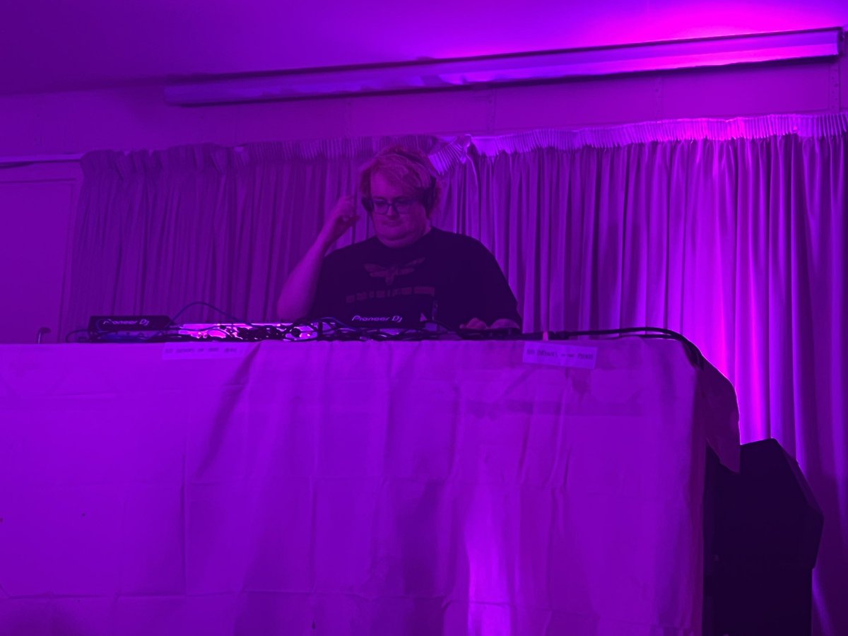 mcr people first tweet media