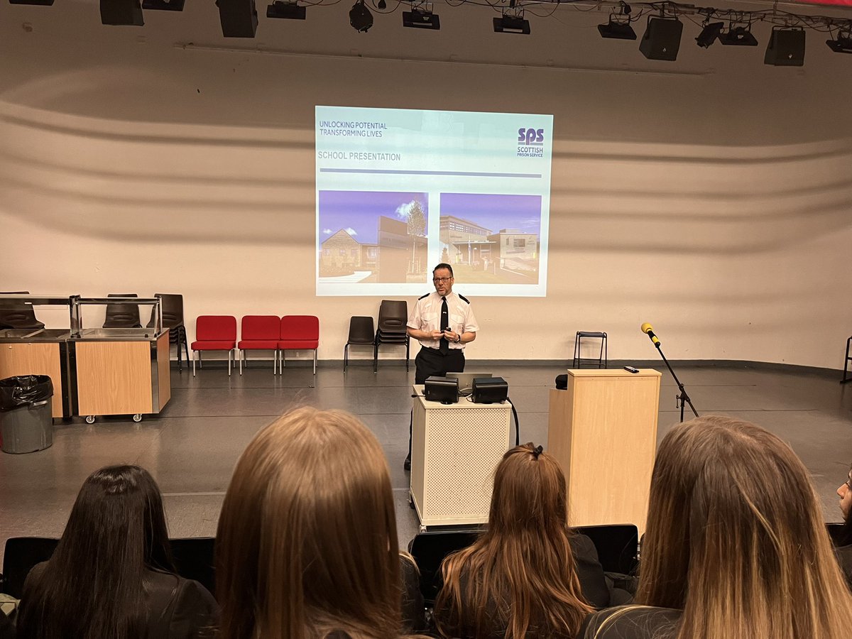 Thank you to Charlie from <a href="/scottishprisons/">Scottish Prison Service</a> for coming to visit our S3 Modern Studies classes today! Pupils were able to successfully consolidate their knowledge of the National 5 Crime and the Law topic👮🏻‍♂️⚖️
