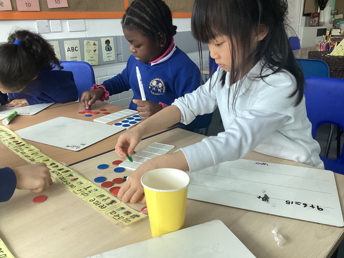 MissClegg2025's tweet image. Alder worked well independently using ‘Make 10’ to add 1 digit numbers and record their equations! @NCETM #make10@stannesliv