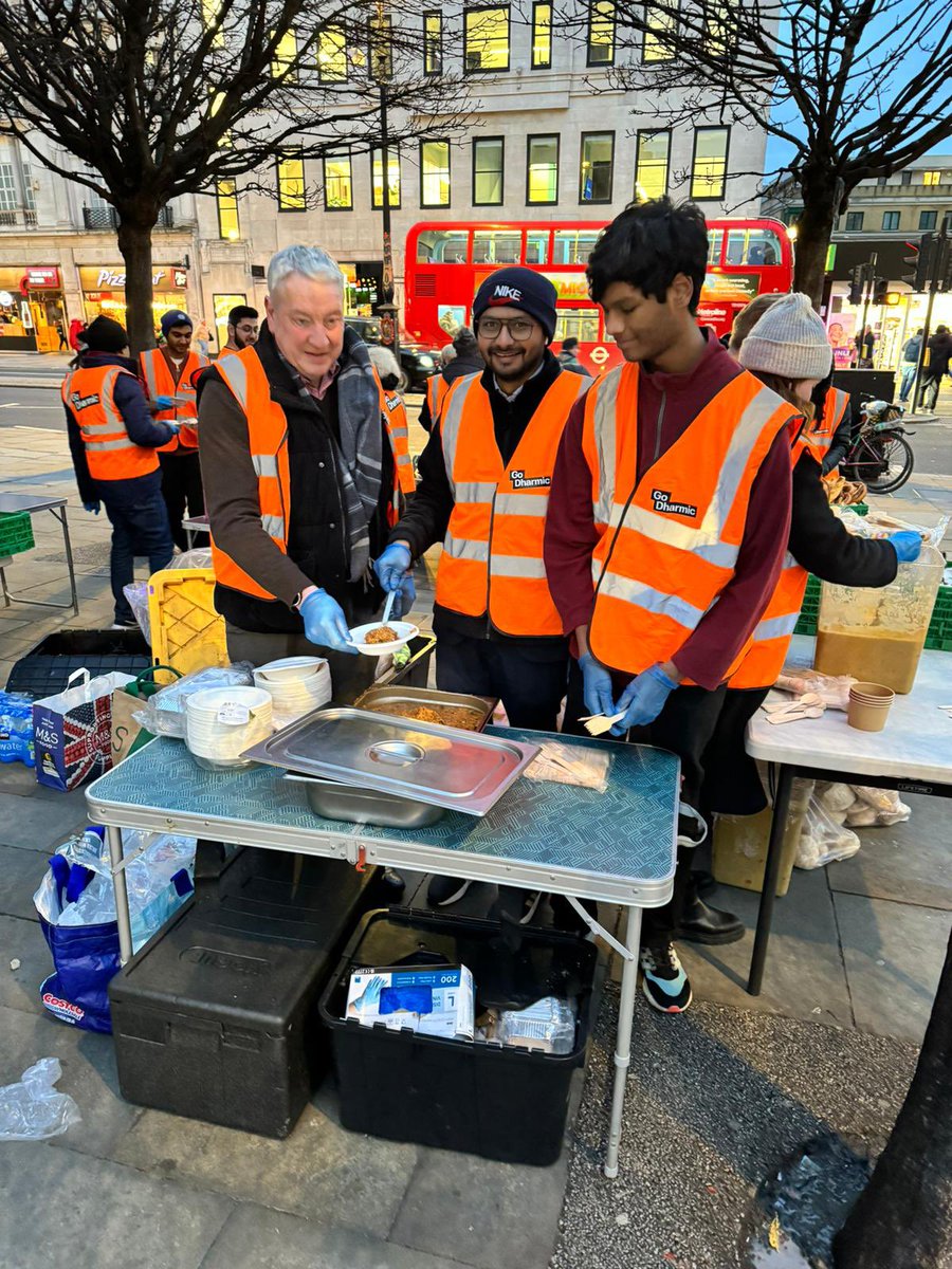 GoDharmic's tweet photo. Another incredible turn out at our London food distribution this week with some special cakes donated by our volunteer Neel who fundraised to share his birthday with our beneficiaries🧡 #godharmic #londonhomeless #feedthepoor #loveall #feedall #serveall #londoncharity https://t.co/ZJL8aCtTt3