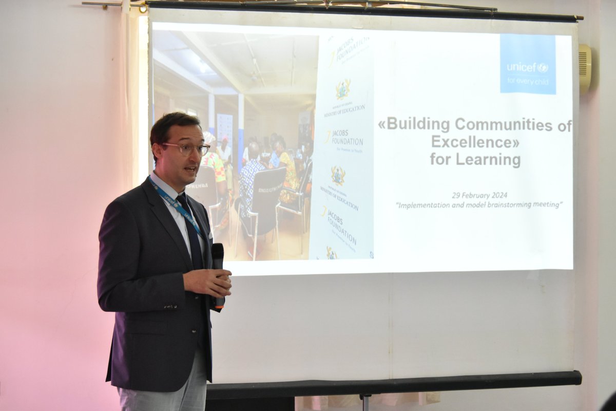 UNICEFGhana's tweet photo. The Community of Excellence Programme, with funding from @Foundation_JF,  is improving learning with community involvement. 

UNICEF joined @gheduservice to brainstorm and share ideas to improve learning among 40 selected districts. 🇬🇭 

#ForEveryChild, quality education. https://t.co/dCVfNdum4Q