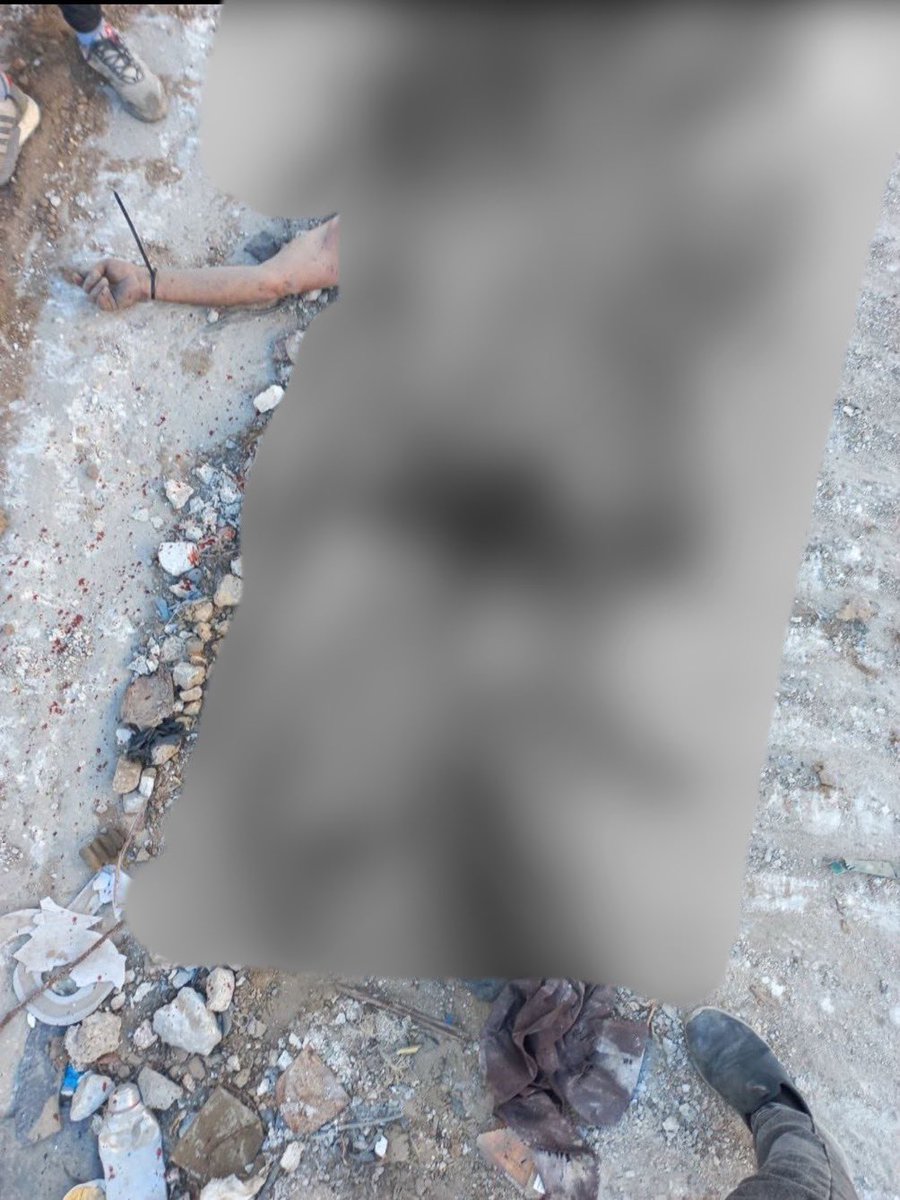 🇵🇸🇮🇱 Israel ran over a Palestinian in Gaza with a bulldozer.

Everything was flattened but you could still see the zip tie on his right arm.

I blurred out the image in black and white.

I swear to God I don't know how people defend Israel at this point.

Pure evil.