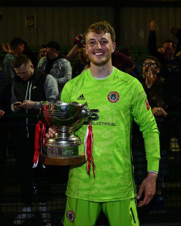 BidefordAFC's tweet photo. 𝗔𝗽𝗽𝗲𝗮𝗿𝗮𝗻𝗰𝗲𝘀 💯 

Congratulations to our very own Adam Seedhouse Evans who made his 100th appearance for the club against Cribbs recently!

(Sorry we’re a bit behind 🤦🏻‍♂️)

#ROBINS https://t.co/vPl0WrDLKd
