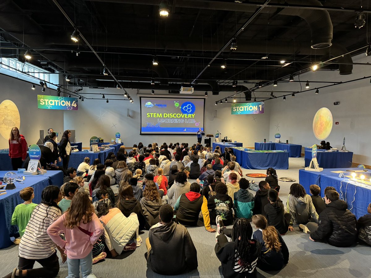 MsBunnell's tweet photo. The 6th graders had a blast on their field trip yesterday to @MarblesRaleigh! The Learning Lab and @IMAXRaleigh film were great! Always exciting to see the kids having fun! https://t.co/3IwNt7TwW0