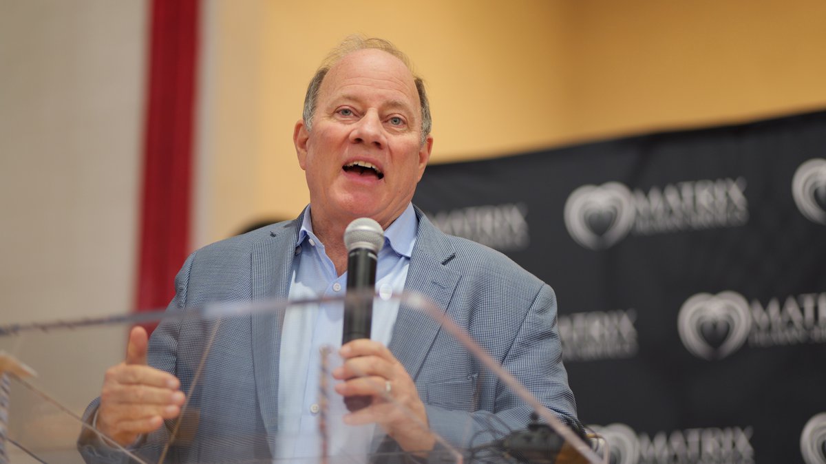 matrix_detroit's tweet image. We're grateful to all who joined us at the groundbreaking of the Matrix Center's $2 million renovation. Thank you @SenStabenow for making this possible. Special thanks to @MayorMikeDuggan for supporting our vision to create a first-class facility. 
#MatrixCenter #Detroit