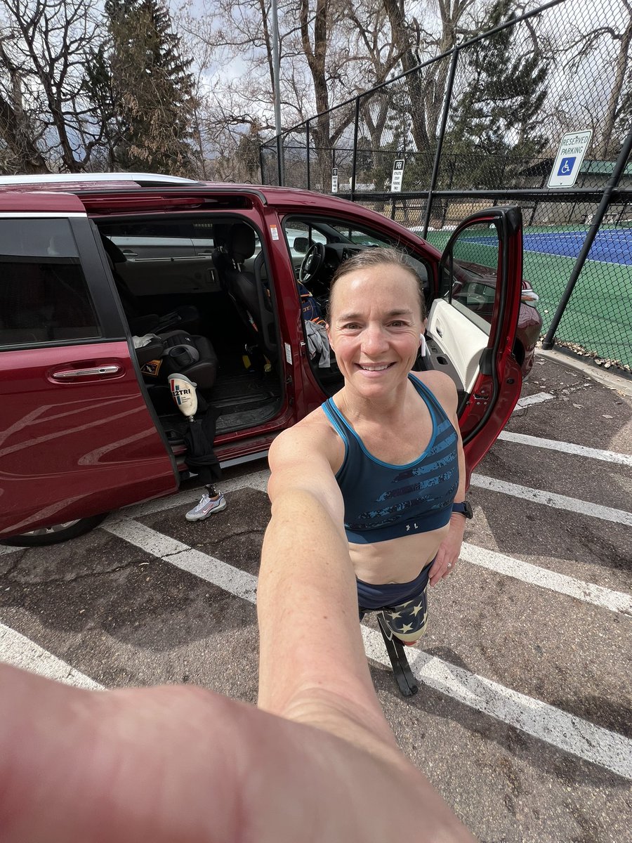 Post run selfie on a perfect 60 degree day in front of my perfect @Toyota #sienna! #toyotapartner #teamtoyota