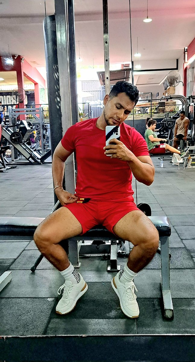 MathiasFloresg1's tweet photo. Sudando ����🤭 https://t.co/MElQFgfWwQ