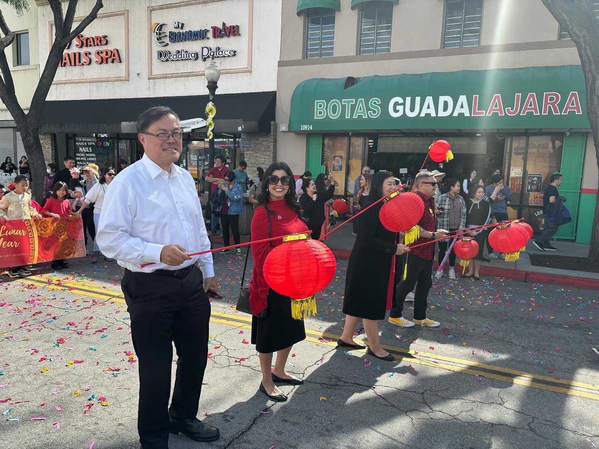 As we close out Lunar New Year festivities, I want to thank all of the community members who have made these celebrations so memorable! What a wonderful way to ring in the Year of the Dragon! #AD49 🐉🧧🎉