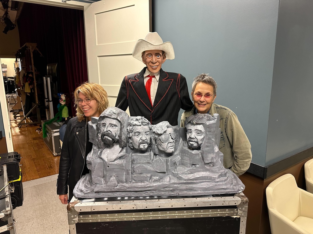 Hey y’all! Me, Eddy Arnold, Mt Rushmore Alabama, and Jaimee Harris hope to see you tomorrow for “String City”, an event at the Nashville Public Library Foundation’s signature fundraising event. nplf.org/events/string-…