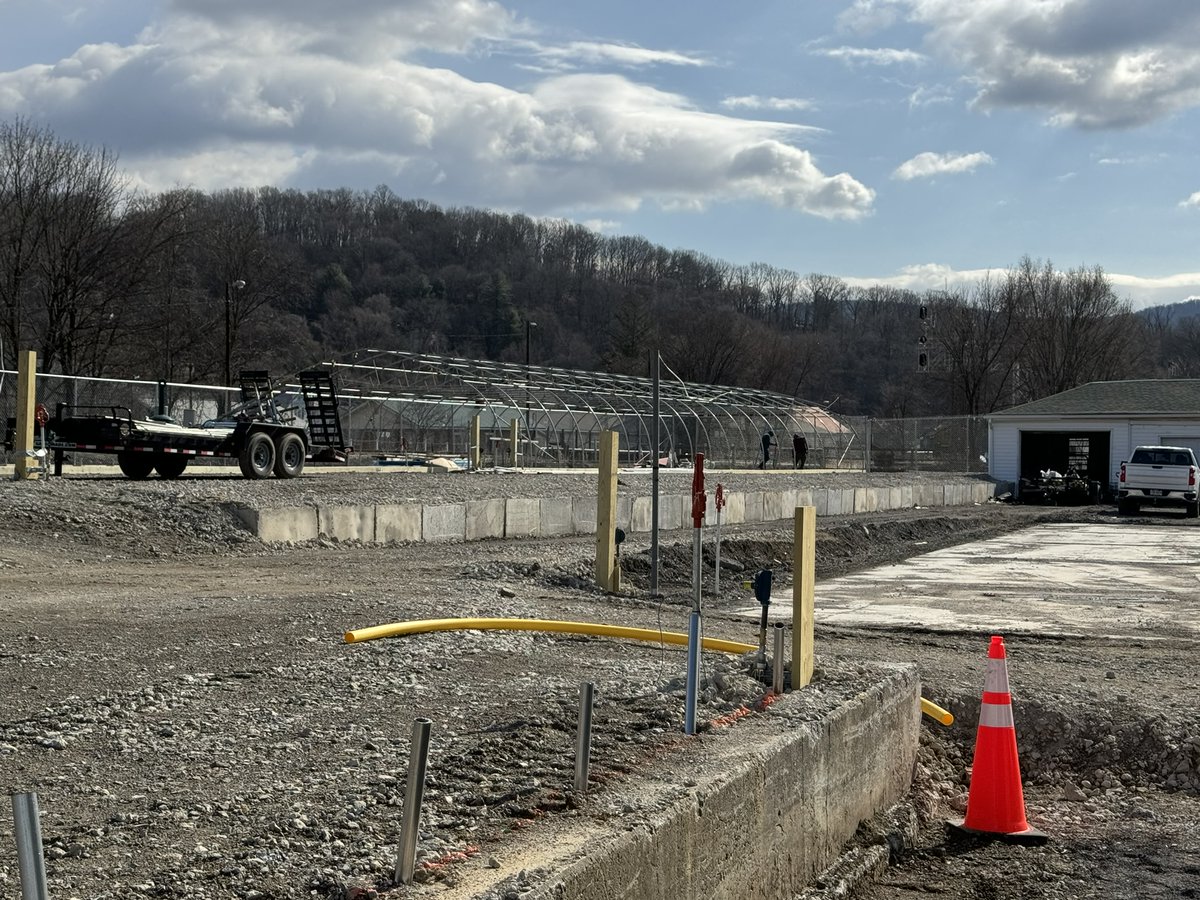 ahedcva's tweet photo. Construction has begun on a new hydroponics &amp; aquaponics center across the street from Covington Middle School! The new center will include greenhouses, hydroponics system &amp; aquaponics system to provide fresh produce to local businesses and will include Wiley's Garden Center https://t.co/fukPm6qUIV