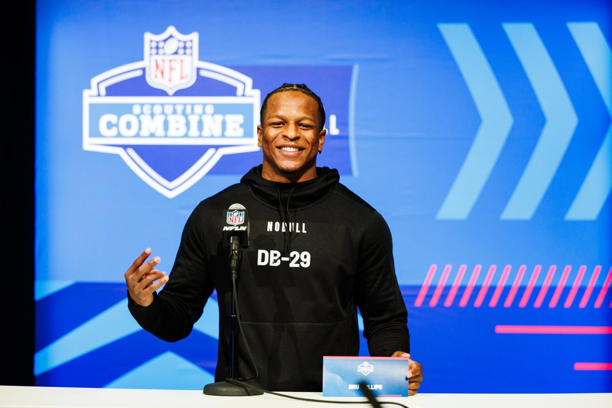 #NFLCombine x @AndruPhillips