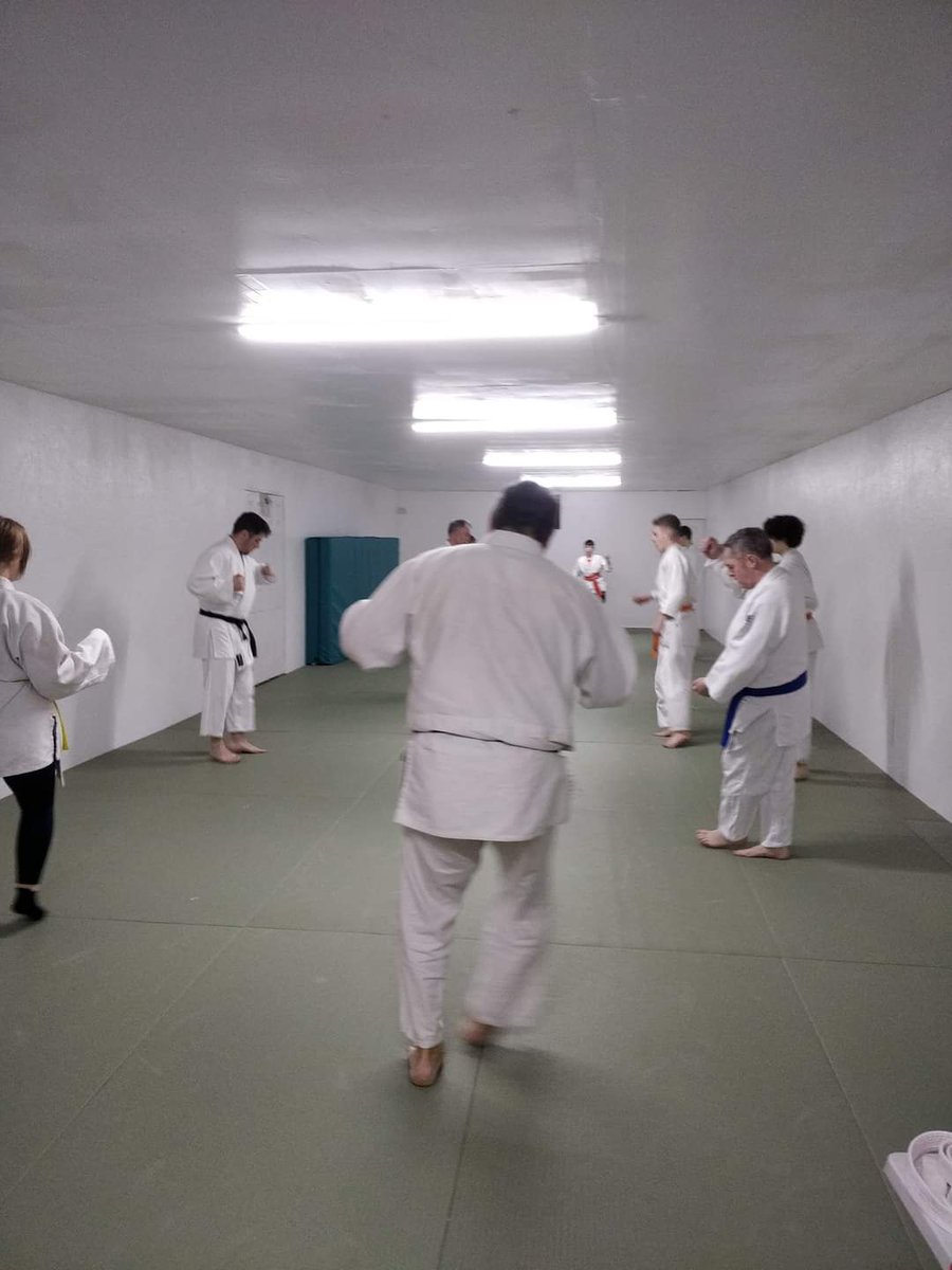 SSRJudo's tweet photo. Some pictures from tonight's senior session. Sauces available each Thursday from 8pm. @JudoNIJF @derm0t66 @Newryie @visitwpoint @Warrenpoint_ie @NewryDemo @newryreporter https://t.co/TPexnutIle