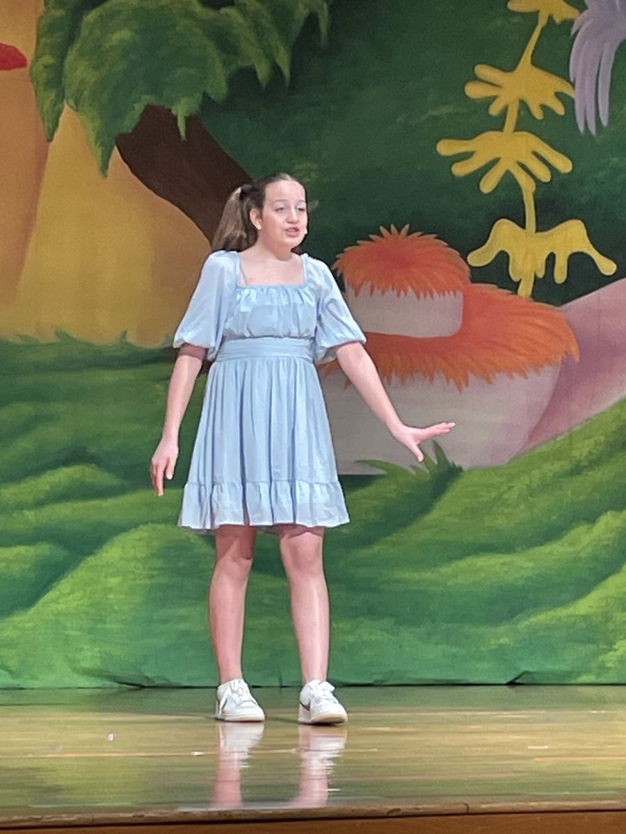 I always love to see my former firsties perform! <a href="/OSchool4/">School 4</a>