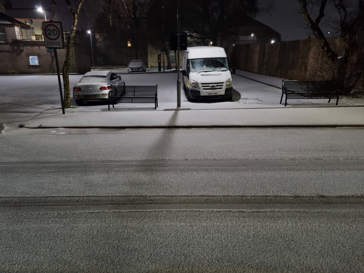 thelonningsguy's tweet photo. Bizarre weather in Whitehaven tonight. A #snowbomb of snow and hail falling heavy and thick. #Cumbria #snow. https://t.co/CrmuMkHgSv