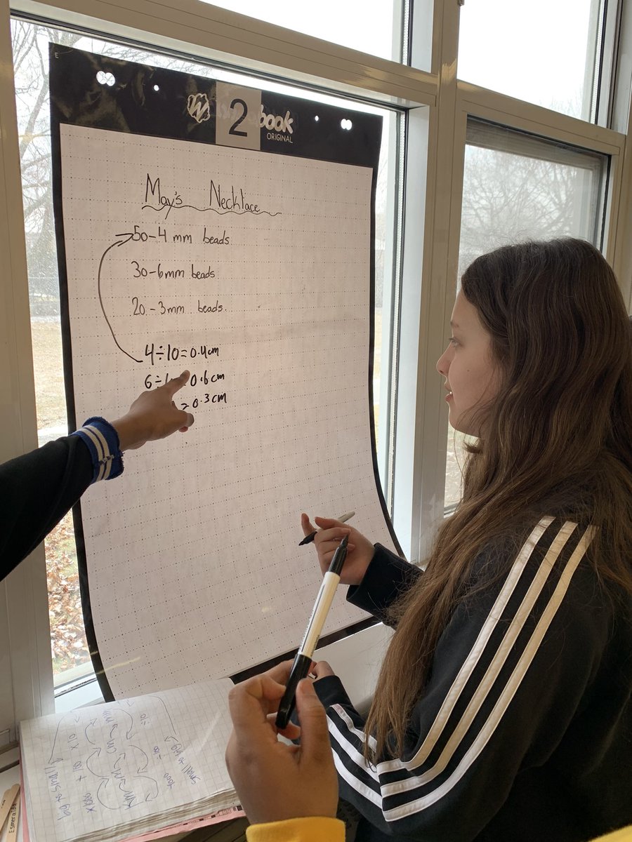 MrsNicholas933's tweet photo. Love seeing and hearing students learn from each other as we work to build #thinkingclassroom . Today we were working on a Metric conversion  word problem in our Measurement unit. 📏🤔 @SJV_TCDSB https://t.co/xdCQkTlWzA