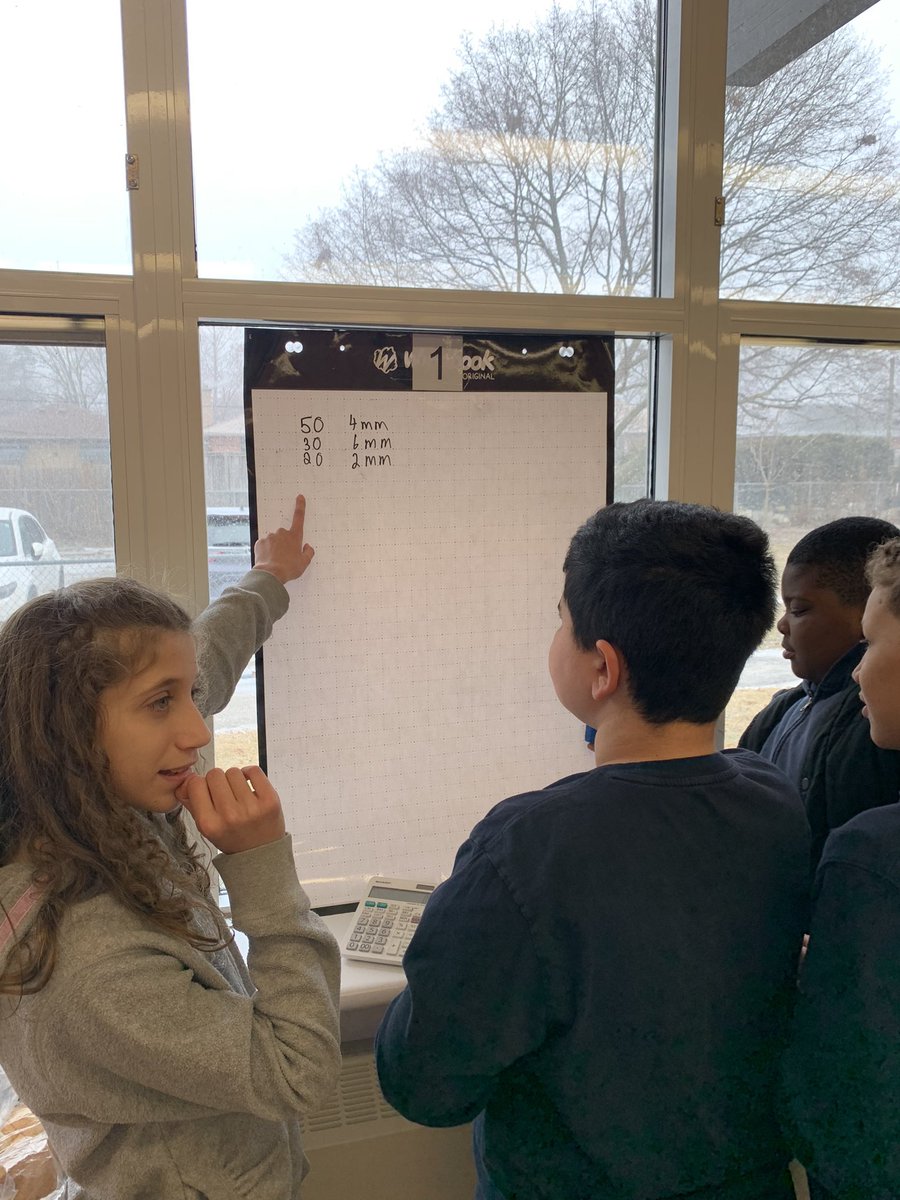 MrsNicholas933's tweet photo. Love seeing and hearing students learn from each other as we work to build #thinkingclassroom . Today we were working on a Metric conversion  word problem in our Measurement unit. 📏🤔 @SJV_TCDSB https://t.co/xdCQkTlWzA