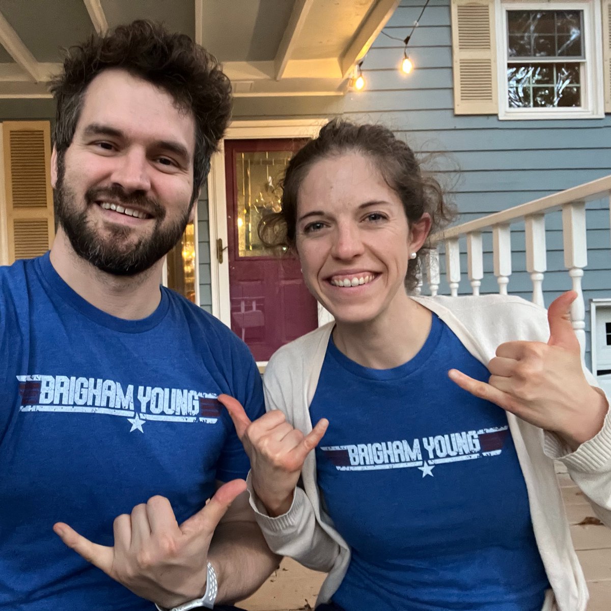 BYUalumni's tweet photo. Whether on the move, in a faraway place, or at your home we love seeing our Alumni Rep the Y! Send us a photo of you showing your BYU pride.
#BYUalumni #ConnectedForGood #RepTheY https://t.co/zti4VT7a02