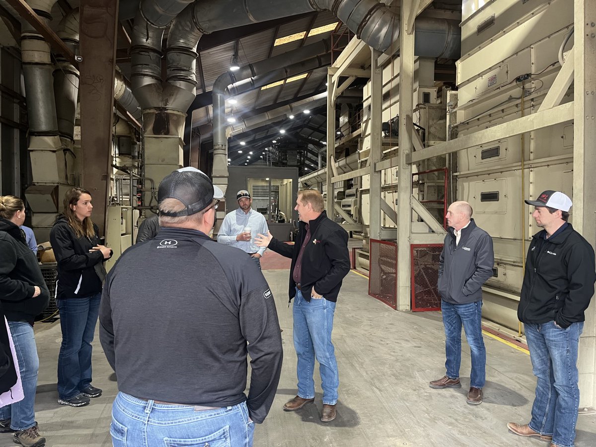 IowaSoybeans's tweet photo. While down in Texas for🌱#Classic24, members of the ISA and @missourisoybean Policy Leaders Fellowship toured the United Ag Cotton Gin facility.

Participants saw how United Ag utilizes #technology to preserve cotton quality.

Not funded by the soybean checkoff. https://t.co/K2A9Z7EleH