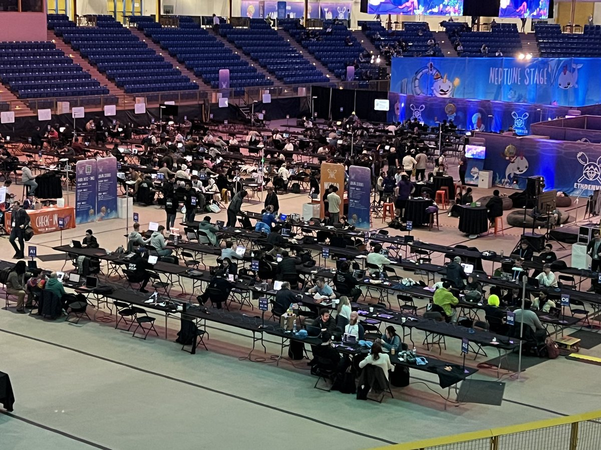 The buidler floor at #ETHDenver2024 is always my favorite spot. Builders are the heart of this event and the energy is buzzing!