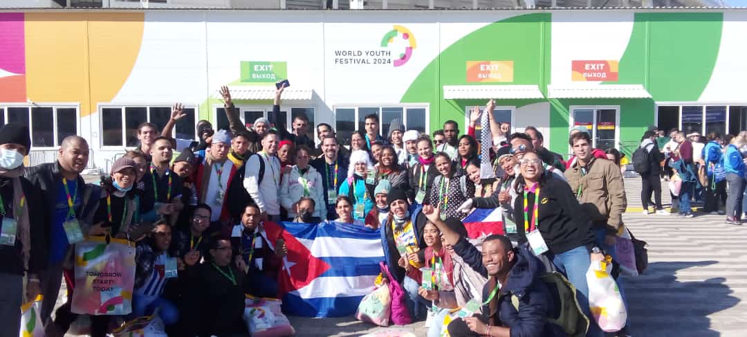 Imágenes de #CubaEnSochi... Hoy parte de nuestra delegación recibió su credencial de participante y luego se sometieron a un examen de PCR para descartar la COVID-19. La alegría de los cubanos, el tono de sus voces y también la solidaridad con los demás se siente a cada paso.