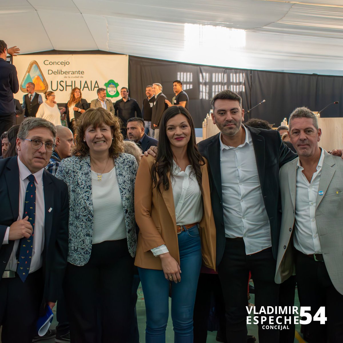 espechevladimir's tweet photo. Inicio 41° Período de Sesiones Ordinarias.
🔷Siempre 54🔶️
#ConcejalVladimirEspeche #MovimientoPopularFueguino #mopof54 #MPF #GESTION2024 https://t.co/bFAye5DJ7V