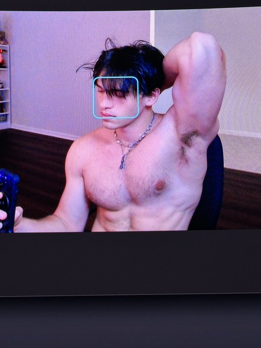 Digital boy https://t.co/vUOX2KDwEK