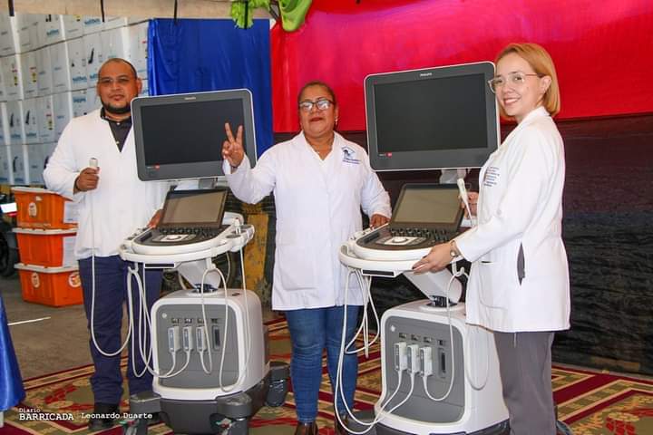 Por la Salud a los pacientes El MINSA entrega 8 Ecocardiógrafos para detectar problemas en el corazón, 7 de adulto y 1 pediátrico 
🥼🥼🏥🏥
Los equipos se entregarán a diferentes hospitales del país.
#4519LapatriaLaRevolución