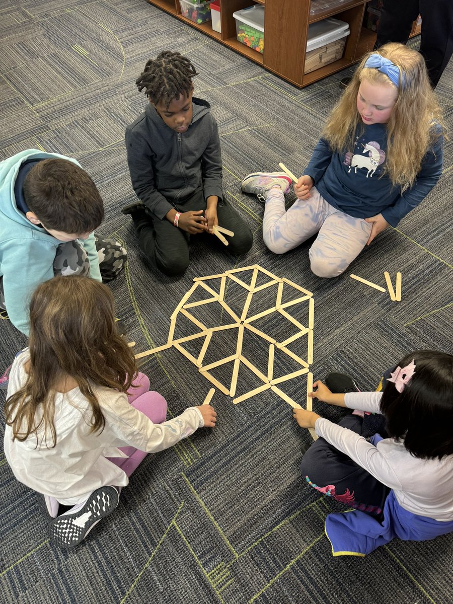 Anastasia Petridis tweet media