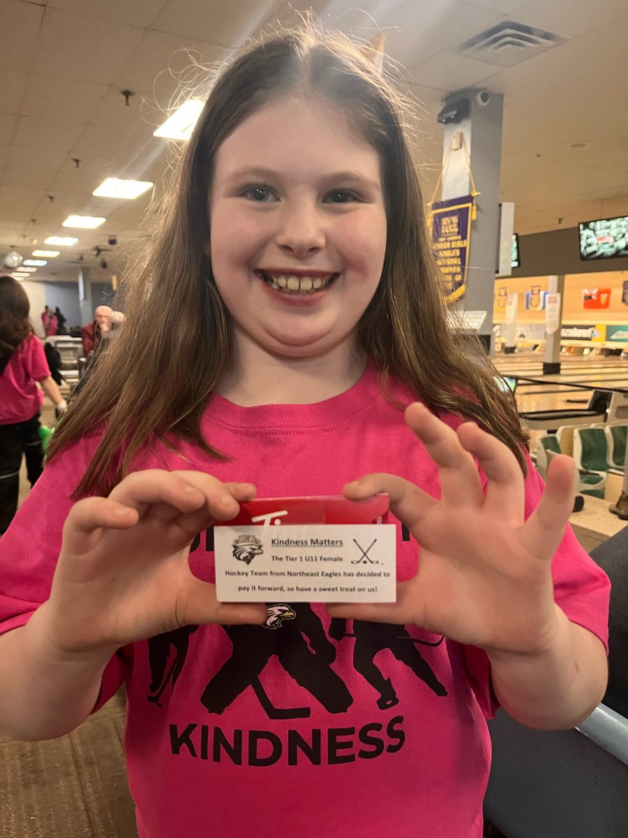 NEMHAu11F_tier1's tweet photo. With an extra day this year, we decided to do something acts of kindness while bowling. The girls handed out some gift cards and hid them around the alley. #spreadkindness #payitforward https://t.co/cvIMhwYcoH
