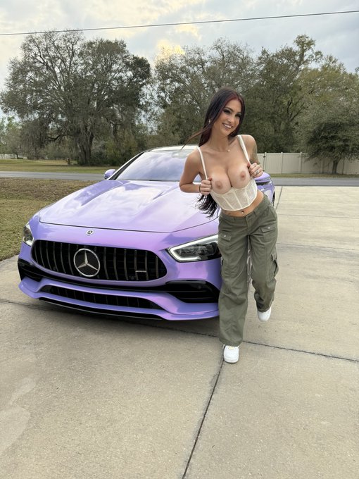 Wyd if I pull up like this? 😩 https://t.co/xfKMVbDShM