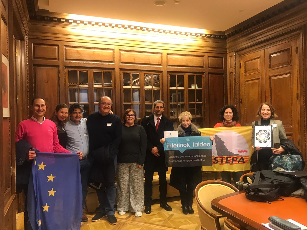 ceppt2021's tweet photo. 📣📣📣📣
Que promuevan una sanción disuasoria ante el abuso de temporalidad, paralicen inmediatamente los ceses y transpongan la Directiva 1999/70 sancionado con la fijeza el abuso
#FijezaYa https://t.co/CfekQOuXLY