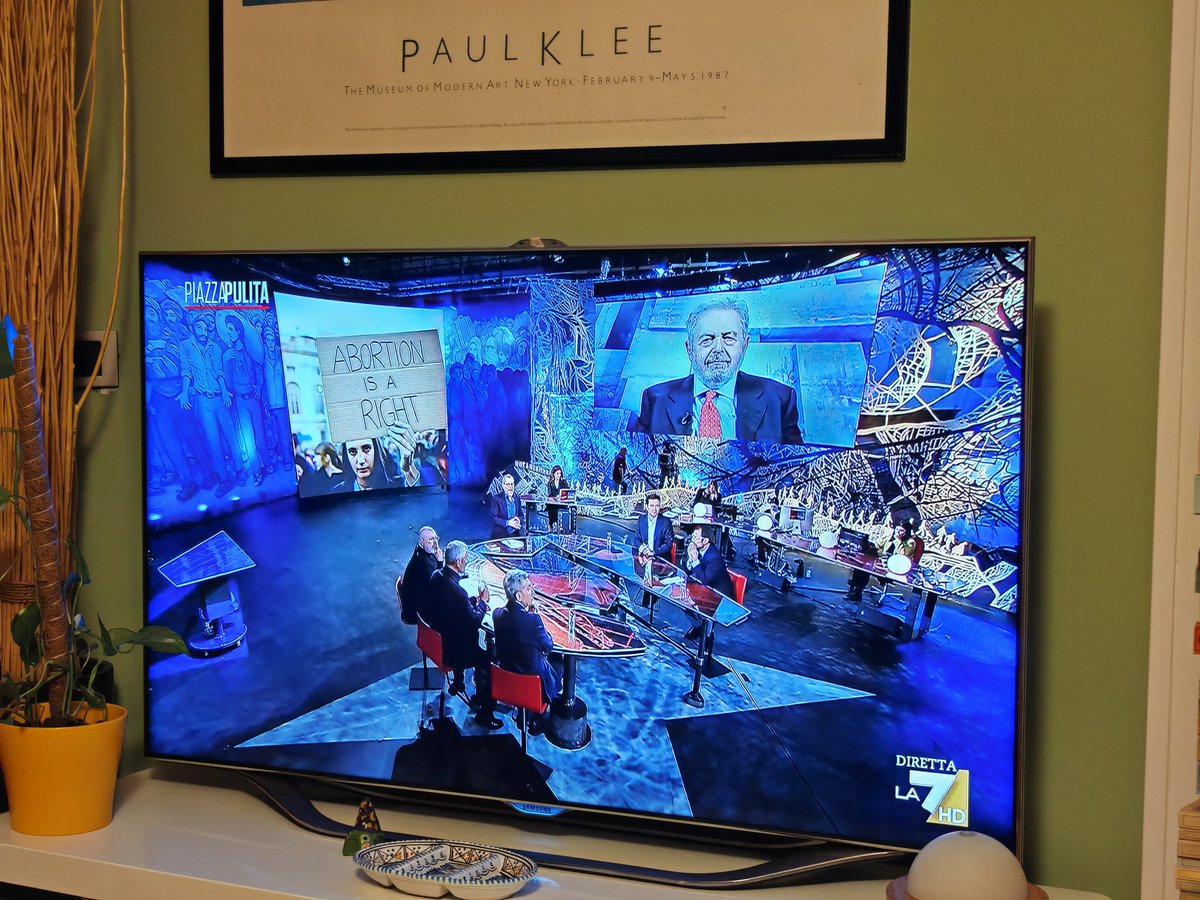 A <a href="/PiazzapulitaLA7/">Piazzapulita - La7</a> a discutere di interruzione di gravidanza ci sono cinque ospiti, tre di sinistra e due di destra, più il conduttore. Per un totale di sei uomini.