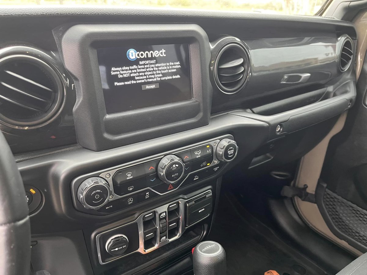 gulfcoastfcu's tweet image. 🚙💨 For Sale: 2020 Jeep Gladiator! 🌟

Mileage: 48,000
Clean Retail Price: $34,000

Ready to hit the road in style? Don't miss out on this amazing deal! DM for details. 📩🔑 #JeepGladiator #ForSale #GreatDeal