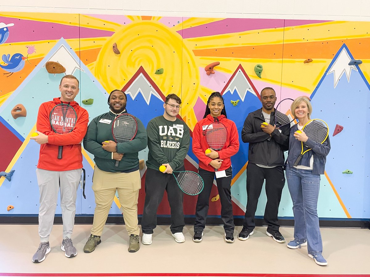 This group of physical educators aced their recent assignment! They led a group at Oak Mountain Elementary School in a tennis skills training this week. As you can tell by their smiles, they had a great time and loved the hands-on experience of working with young learners. 🎾