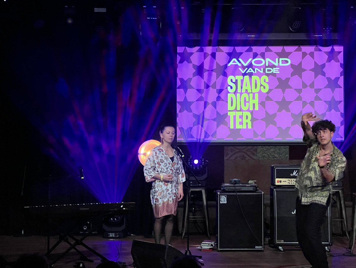 Op deze schrikkeldag, vlak voor het bijzondere feestweekend van #600jaarhilversum getrakteerd op een prachtige, ontroerende Avond van onze Stadsdichter #charlottederaad 🙏