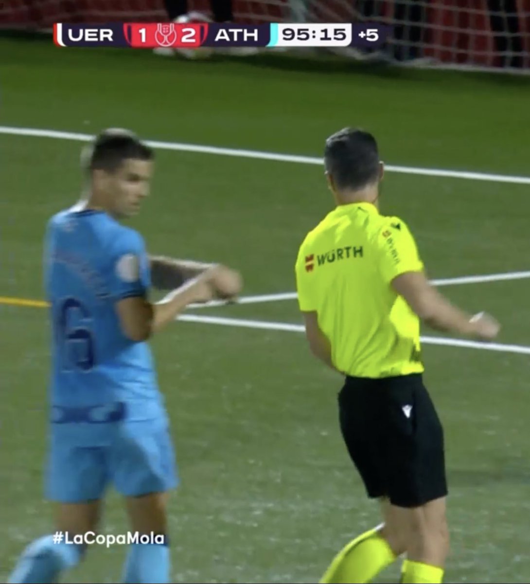 Si el col·legiat hagués descomptat una mica més... 🙄😜

Enhorabona a l’<a href="/AthleticClub/">Athletic Club</a> pel seu pas a la final de la Copa del Rei! 🏆

Egin hori guretzat, zorionak eta aurrera finalerako! ❤️⚽️ #LaCopaMola