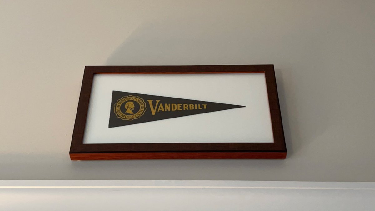 Daniel Espinas tweet media