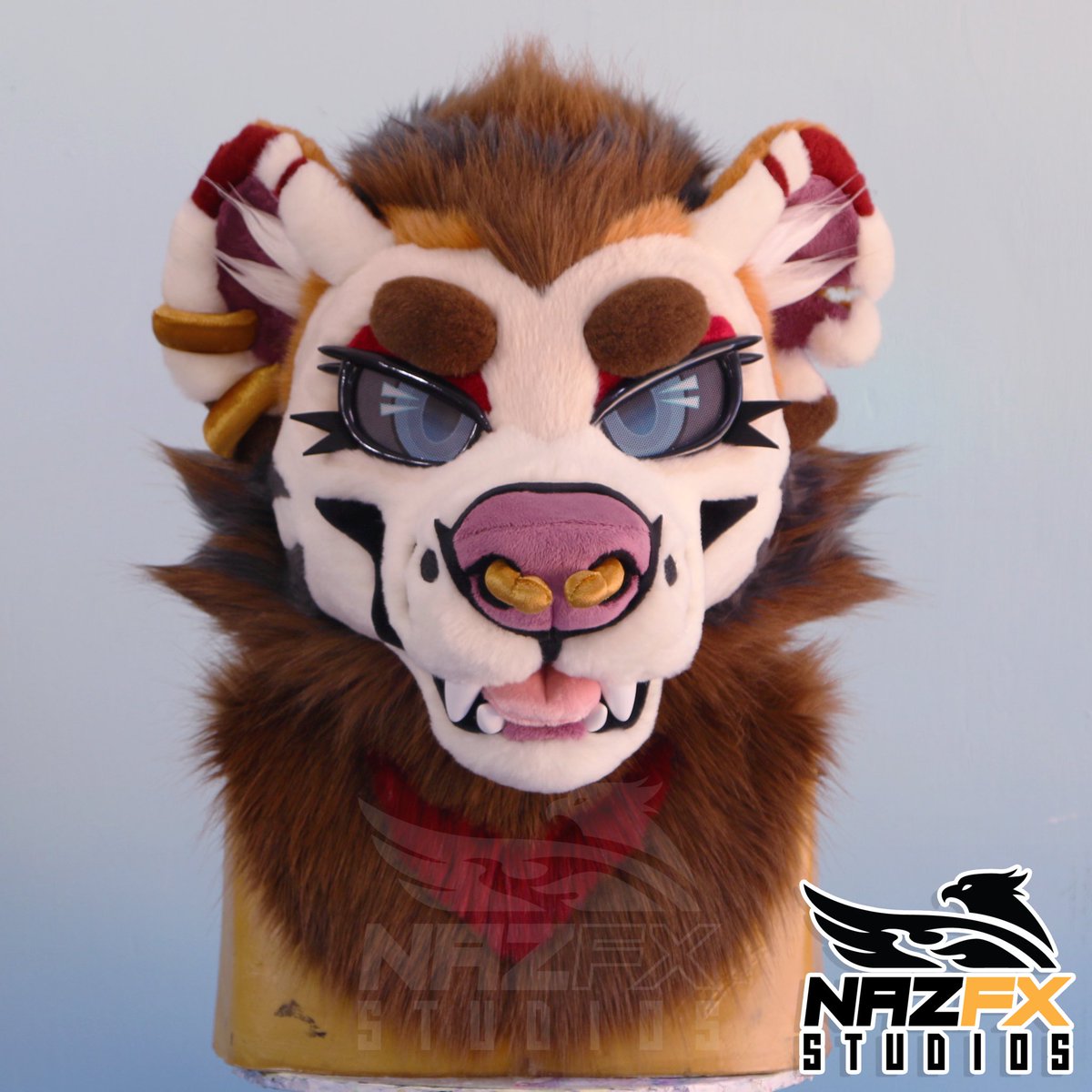NazFX_Studios's tweet image. Some tips on getting a smooth shave on fursuit faces.

Stolen from my p@treon 

🧵