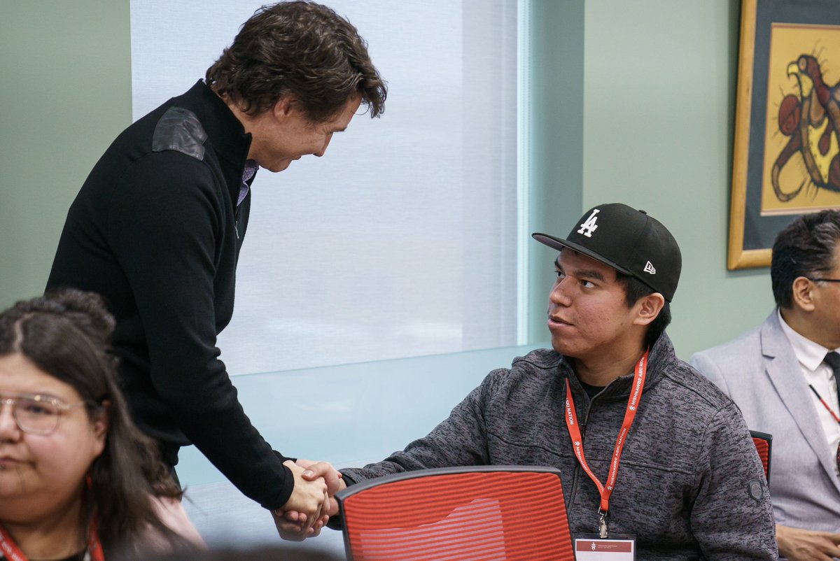 Justin Trudeau tweet media